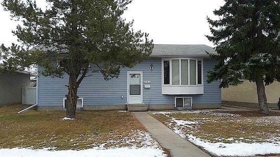 Front+of+house Edmonton 4 bedrooms Room For Rent for rent. Property photo: 292635-2