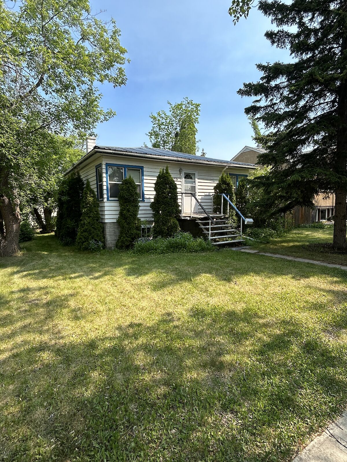 Edmonton 3 bedrooms House for rent. Property photo: 292902-1