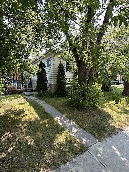 Edmonton 3 bedrooms House for rent. Property photo: 292902-2