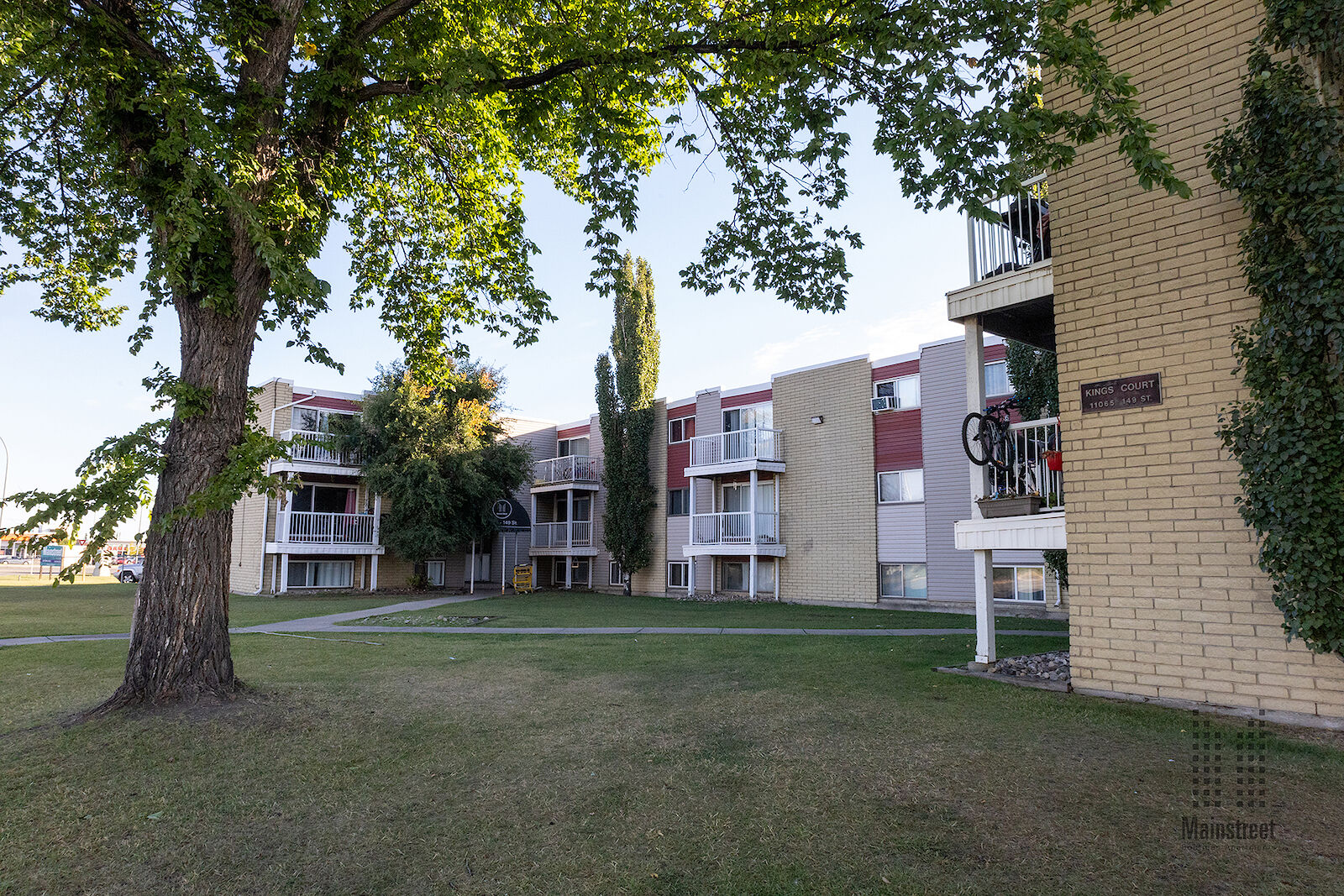 King%27s+Court+Apartments Edmonton 2 bedrooms Apartment for rent. Property photo: 294093-1