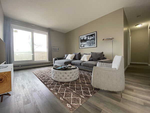 Park+Manor+Apartments+Living+Room Saskatoon 1 bedroom Apartment for rent. Property photo: 294118-3