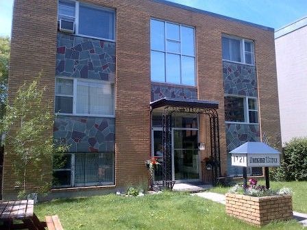 Calgary bachelor bedrooms Apartment for rent. Property photo: 297950-1