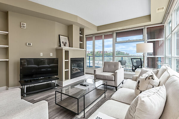 Calgary 2 bedrooms Condo Unit for rent. Property photo: 300604-3