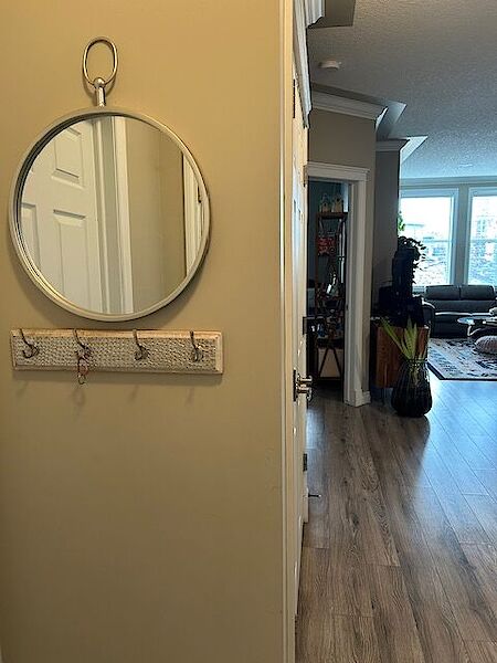 Calgary 2 bedrooms Condo Unit for rent. Property photo: 303226-2