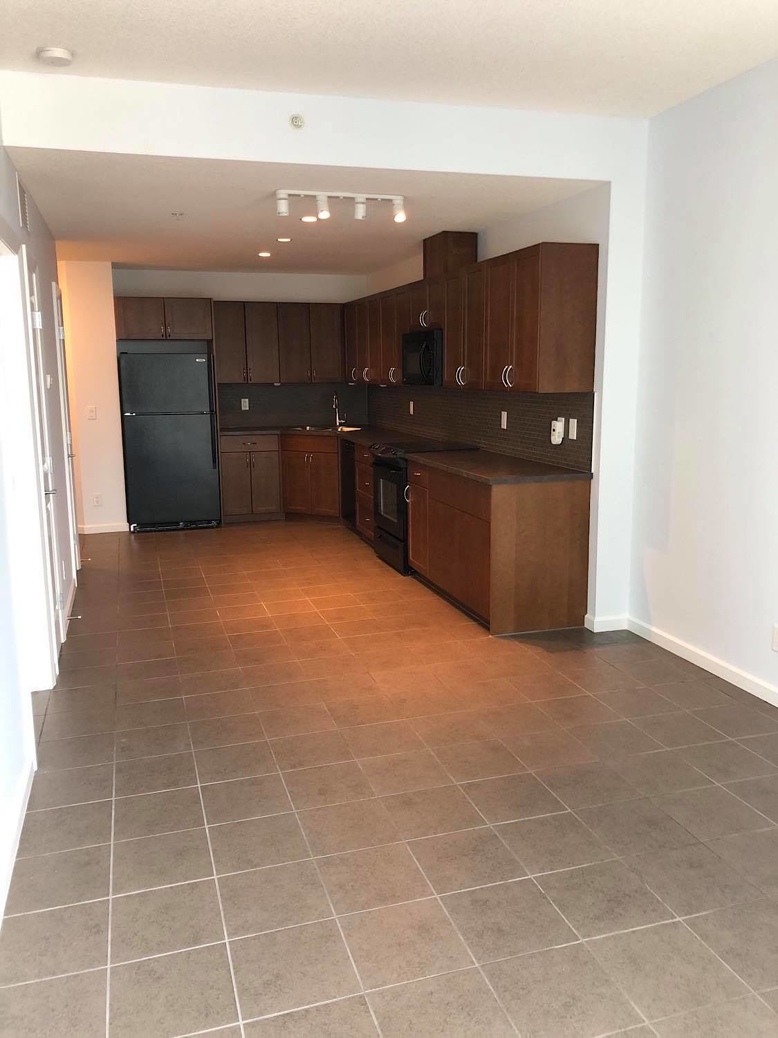Calgary 1 bedroom Condo Unit for rent. Property photo: 304044-1