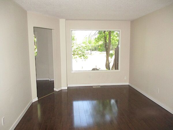 Calgary 3 bedrooms Townhouse for rent. Property photo: 308491-3