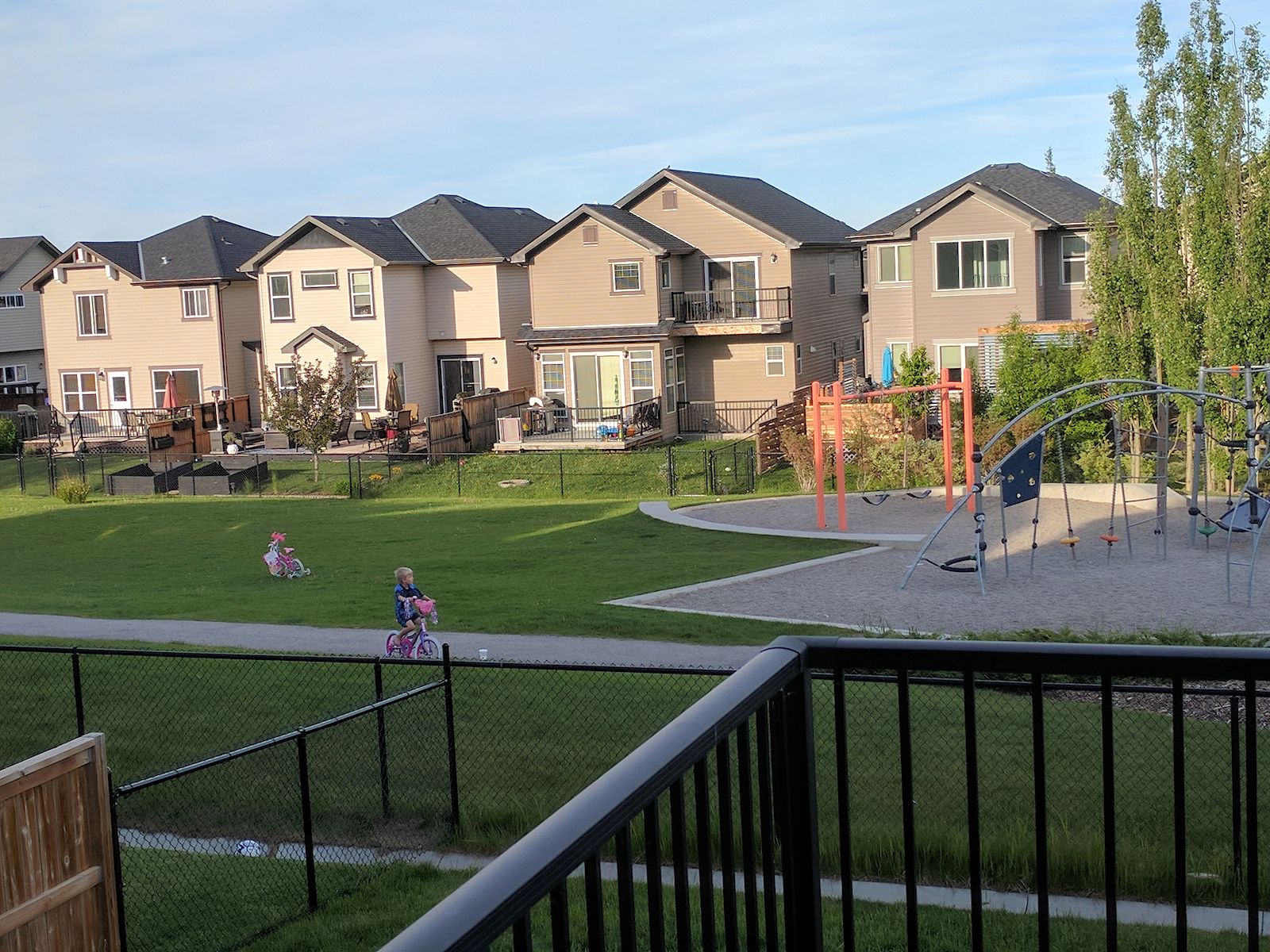 Calgary 2 bedrooms Basement for rent. Property photo: 310405-1