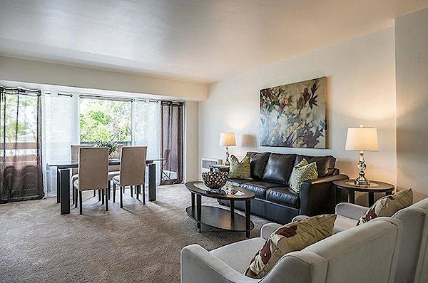 Ottawa studio Apartment for rent. Property photo: 311009-2