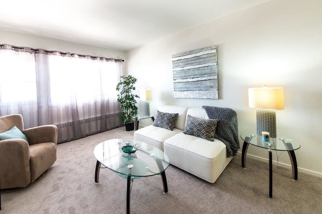 Kingston 2 bedrooms Apartment for rent. Property photo: 311199-1