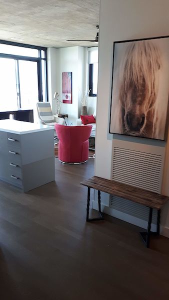 Calgary 2 + Den bedrooms Condo Unit for rent. Property photo: 313700-3