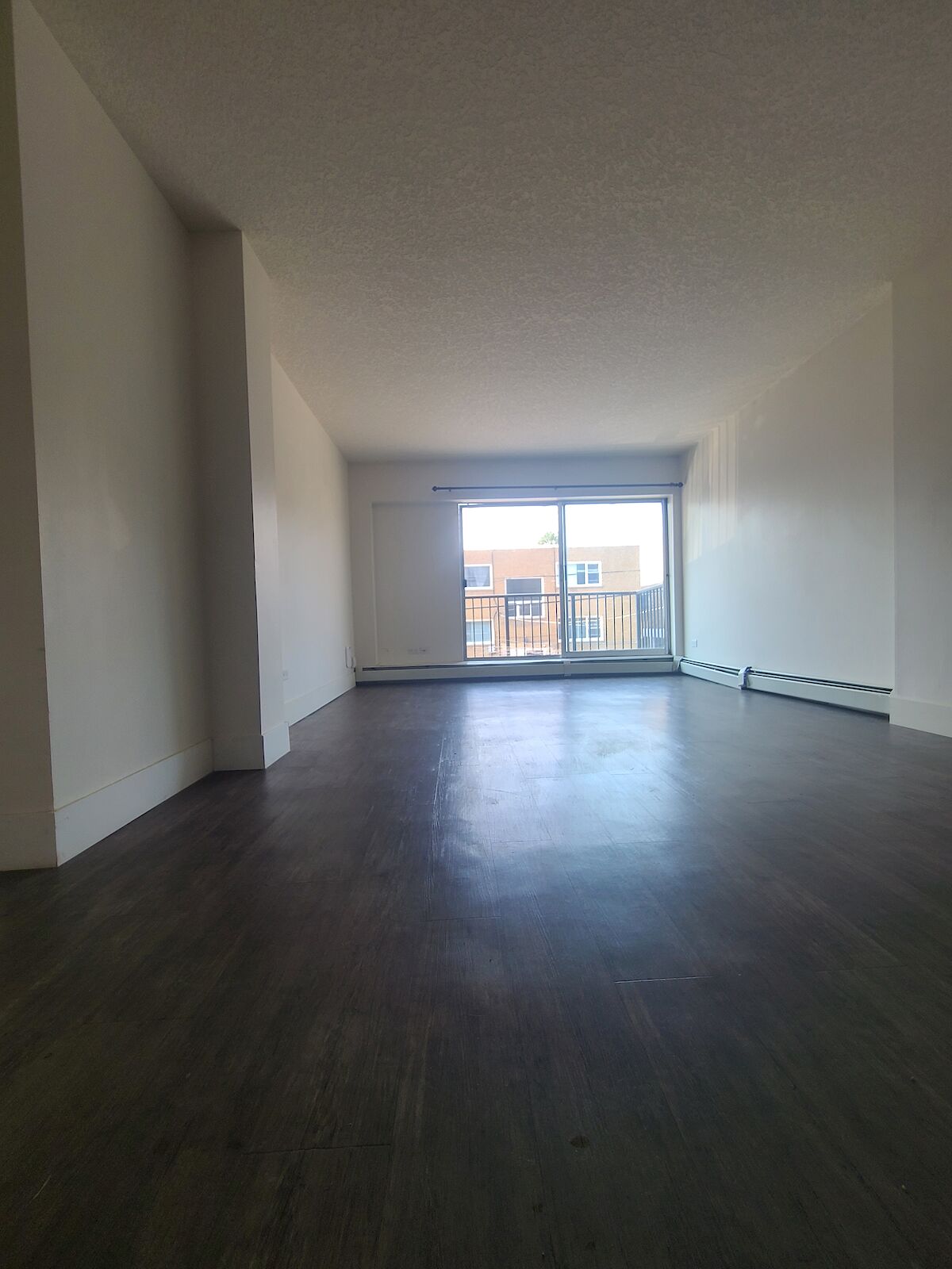 Calgary 1 bedroom Apartment for rent. Property photo: 317296-1