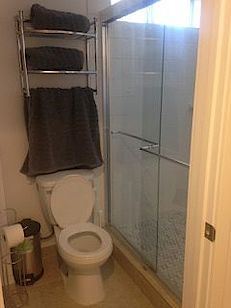 Calgary 1 bedroom Basement for rent. Property photo: 318370-2