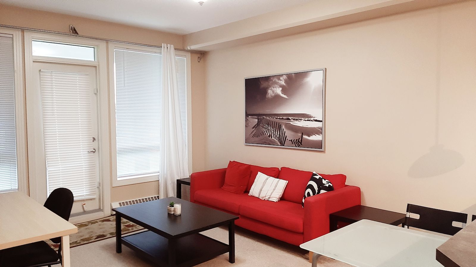 Calgary 1 bedroom Condo Unit for rent. Property photo: 318703-1