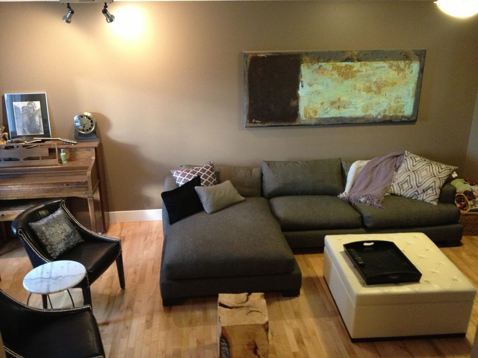 Calgary 2 bedrooms Townhouse for rent. Property photo: 320110-1