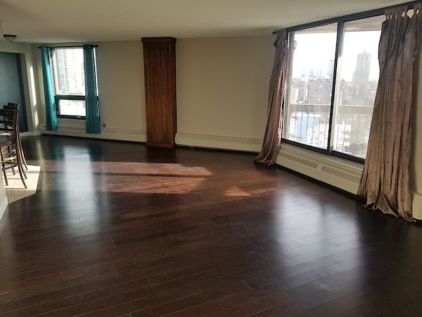 EMPTY+-+Living+Room+and+balcony Calgary 1 bedroom Condo Unit for rent. Property photo: 323427-2
