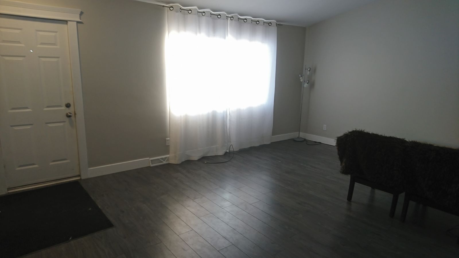Calgary 3 bedrooms Main Floor for rent. Property photo: 323894-1