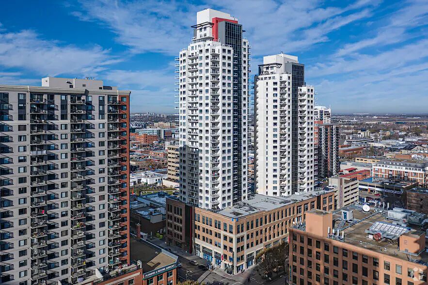 Edmonton 2 bedrooms Condo Unit for rent. Property photo: 324149-1