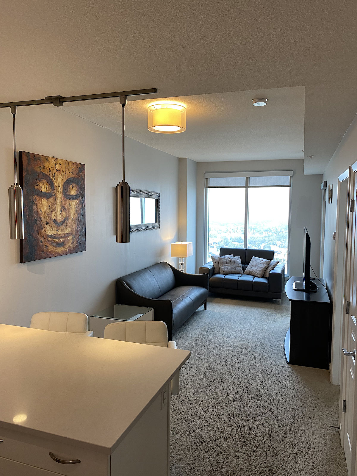 Calgary 1 bedroom Condo Unit for rent. Property photo: 324906-1