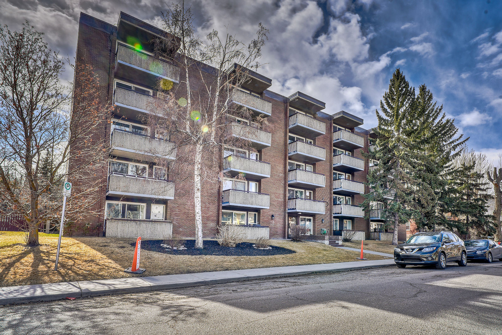 Calgary 1 bedroom Apartment for rent. Property photo: 327259-1