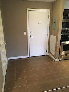Edmonton 2 bedrooms Condo Unit for rent. Property photo: 327699-2