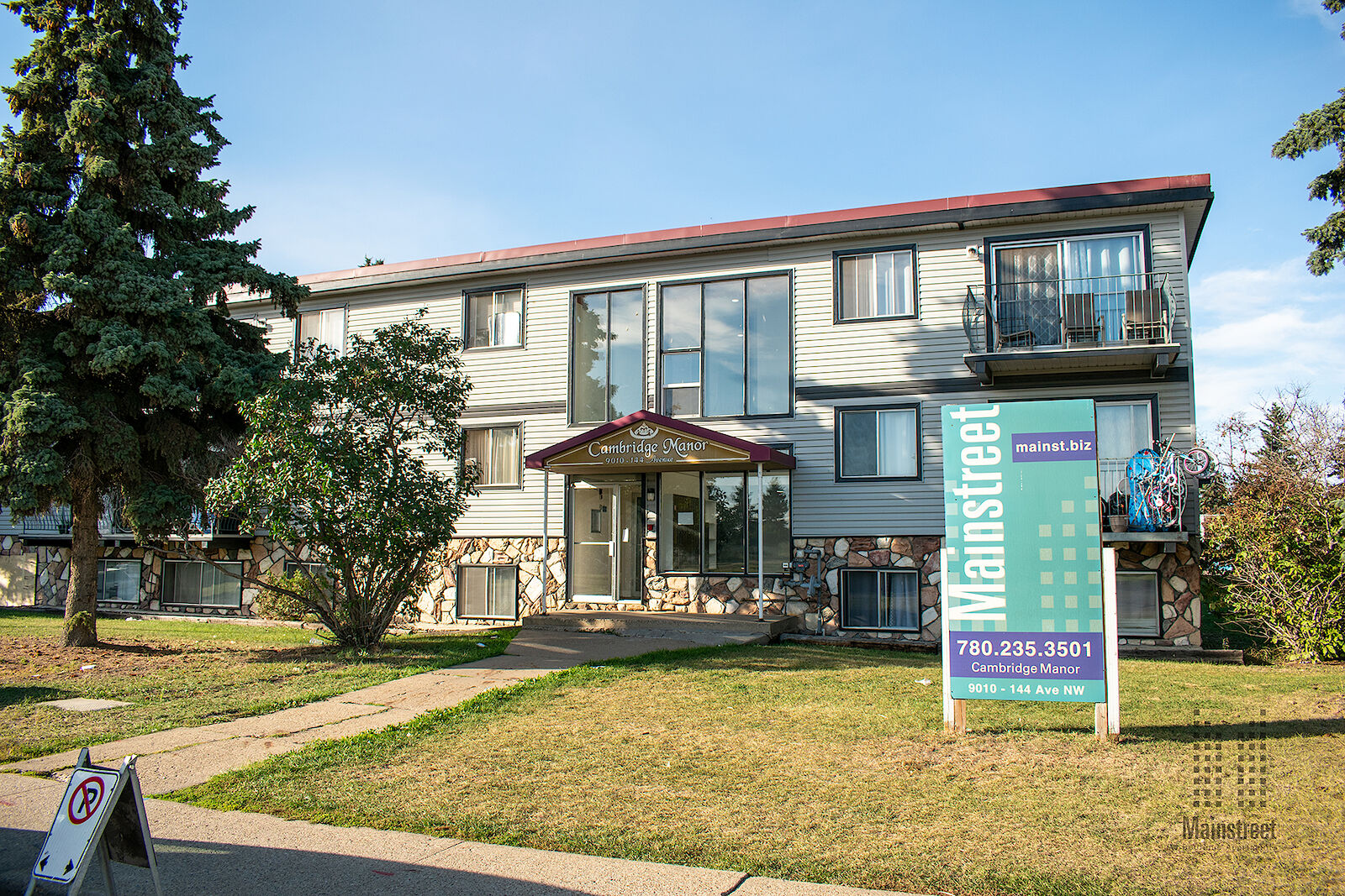 Cambridge+Manor+Apartments+Exterior Edmonton 2 bedrooms Apartment for rent. Property photo: 328492-1