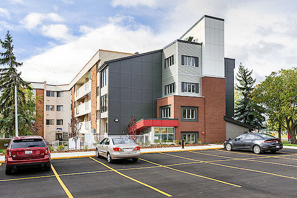 Elevator+Callingwood+on+170th+Apartments Edmonton bachelor bedrooms Apartment for rent. Property photo: 330362-3