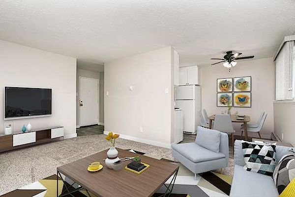 Sunronita+House+Apartments+Living+room+ Leduc 2 bedrooms Apartment for rent. Property photo: 330927-3