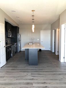 Calgary 2 bedrooms Condo Unit for rent. Property photo: 337806-2