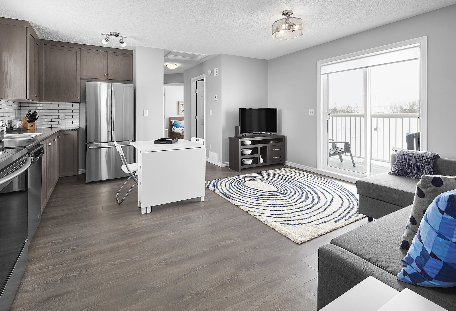 Edmonton 2 bedrooms House for rent. Property photo: 338163-1