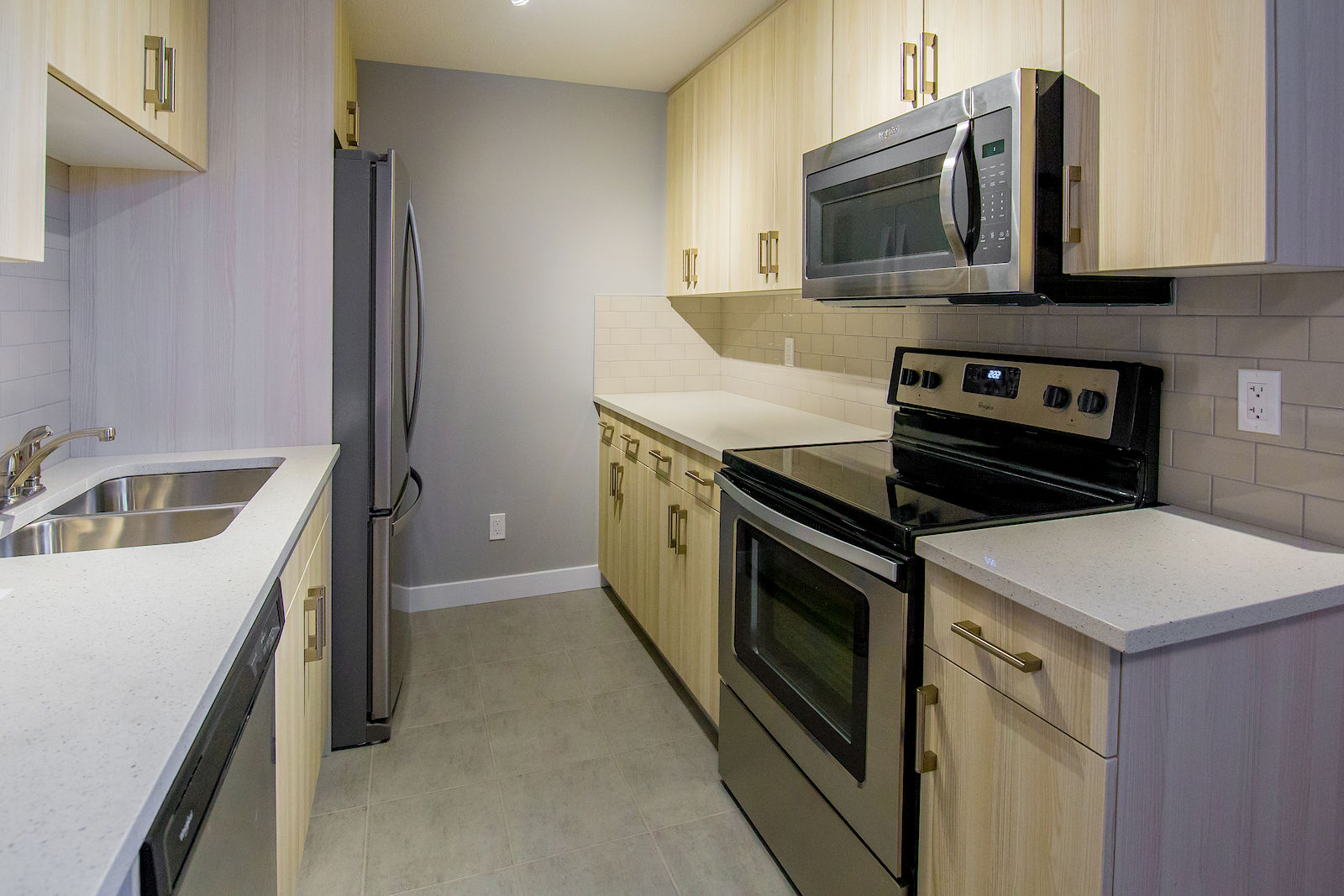 Edmonton 2 bedrooms Basement for rent. Property photo: 338757-1