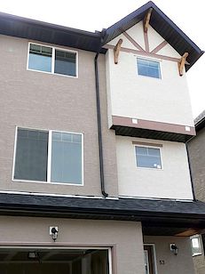 Front Okotoks 3 bedrooms Townhouse for rent. Property photo: 33984-2