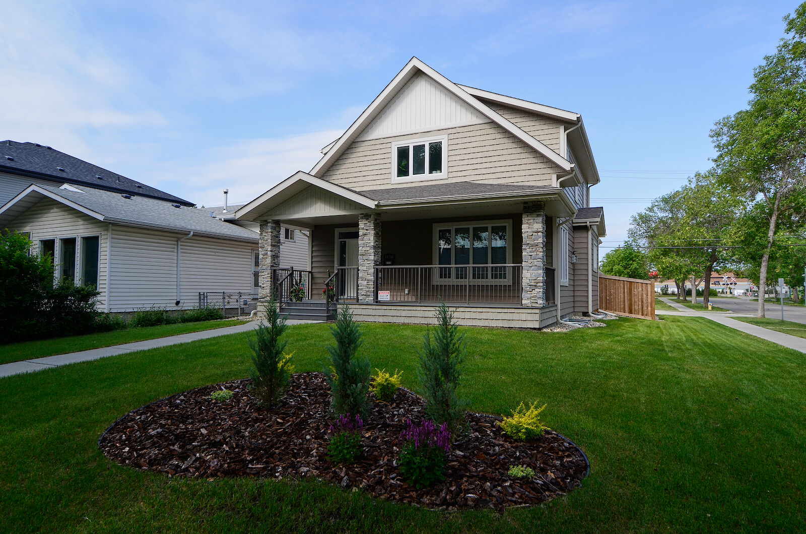 Edmonton 3 bedrooms House for rent. Property photo: 340373-1