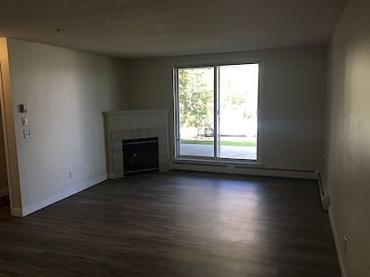 Calgary 1 bedroom Condo Unit for rent. Property photo: 340772-3