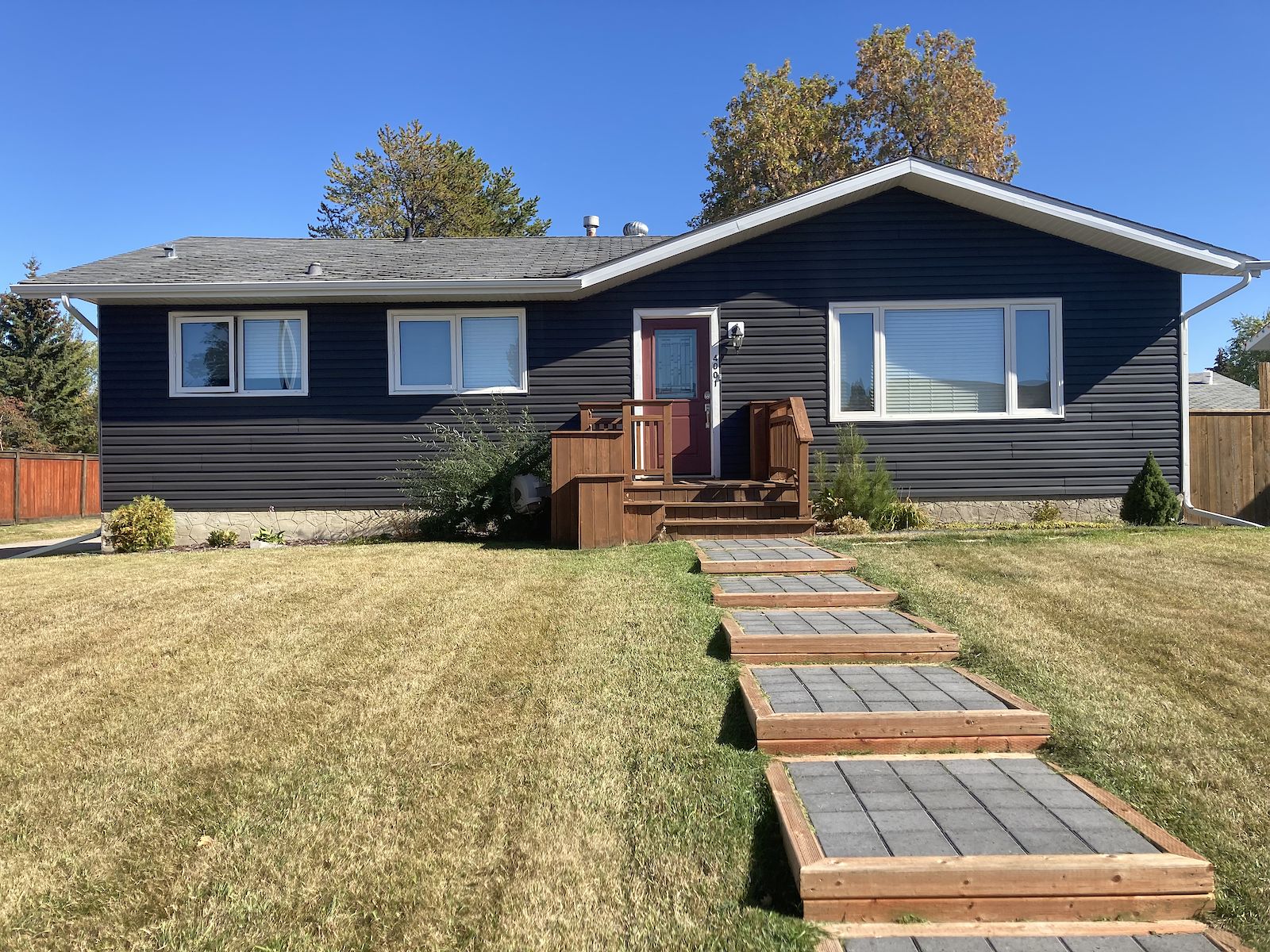 Stony Plain 3 bedrooms House for rent. Property photo: 342510-1