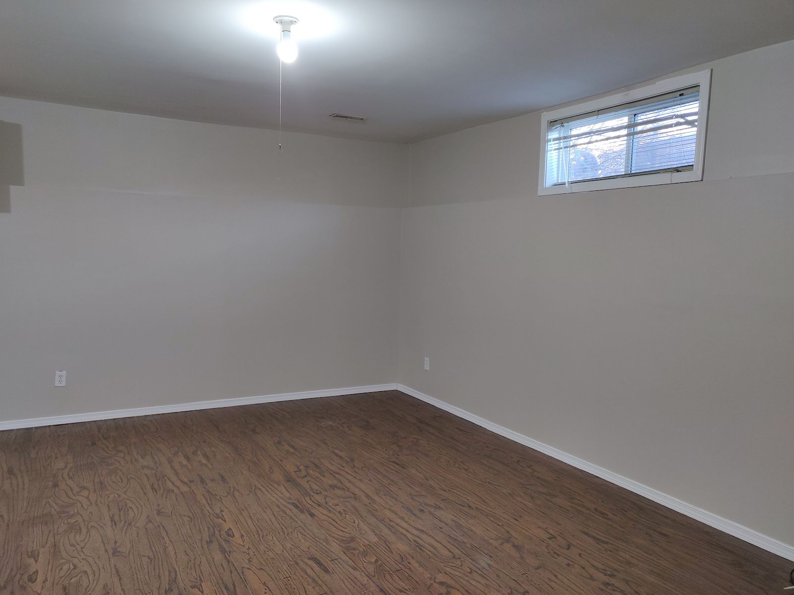 Calgary 1 bedroom Basement for rent. Property photo: 350621-1