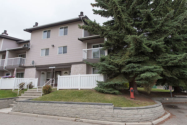 Calgary 3 bedrooms Room For Rent for rent. Property photo: 350828-2