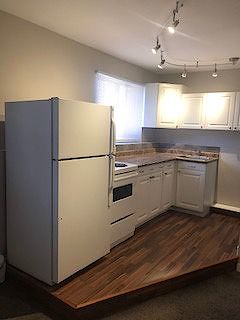 Calgary studio Apartment for rent. Property photo: 35100-3