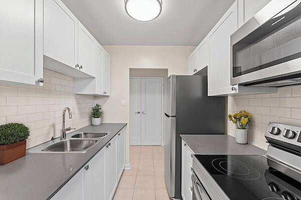 Burlington 1 bedroom Apartment for rent. Property photo: 351333-3