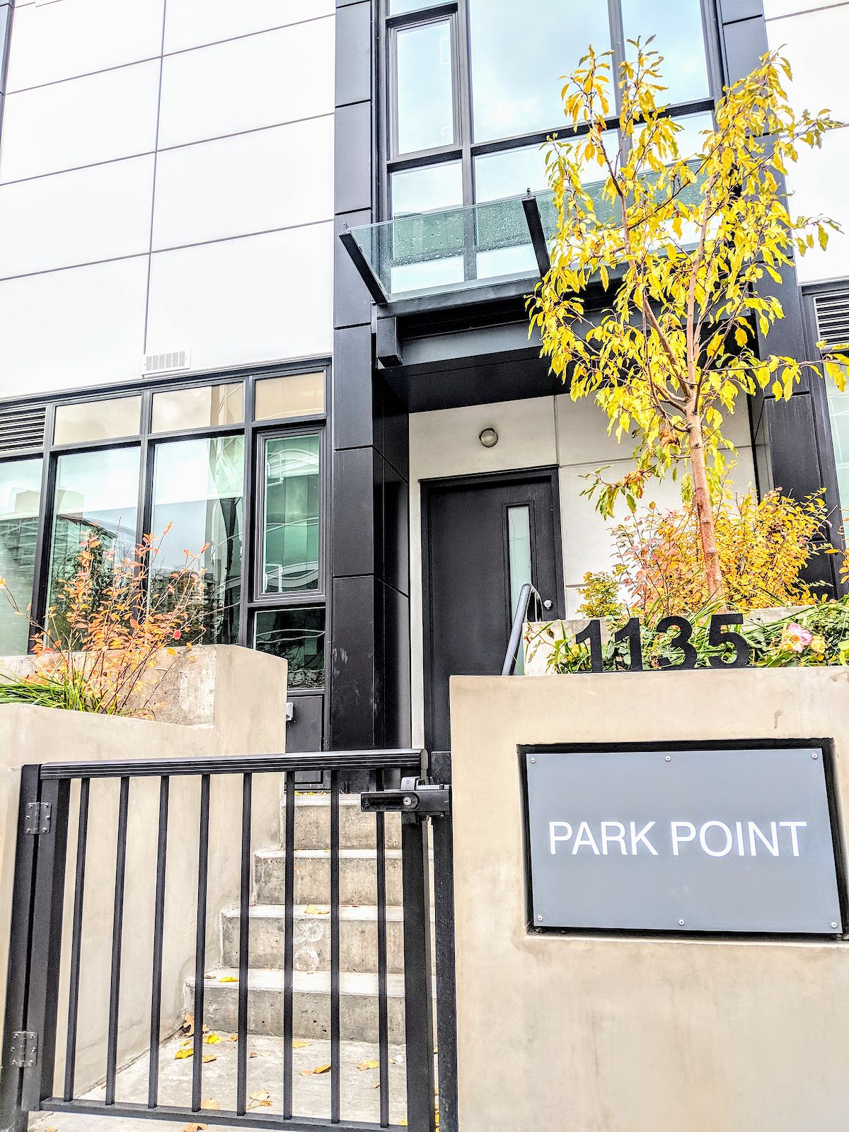 Calgary 2 + Den bedrooms Loft for rent. Property photo: 352269-1