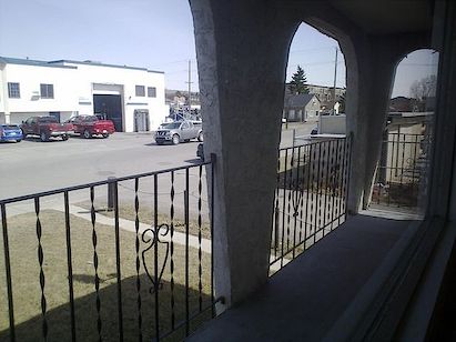 Calgary 4 bedrooms Duplex for rent. Property photo: 35250-2