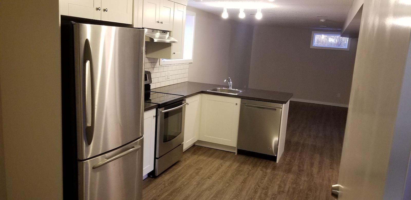 Calgary 2 bedrooms Basement for rent. Property photo: 353214-1