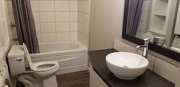 Calgary 2 bedrooms Basement for rent. Property photo: 353214-2