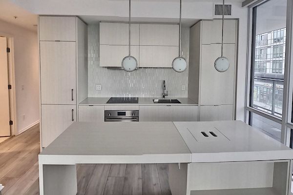 Kitchen Calgary 2 bedrooms Condo Unit for rent. Property photo: 353622-3