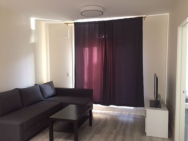 Calgary 1 bedroom Condo Unit for rent. Property photo: 355605-3