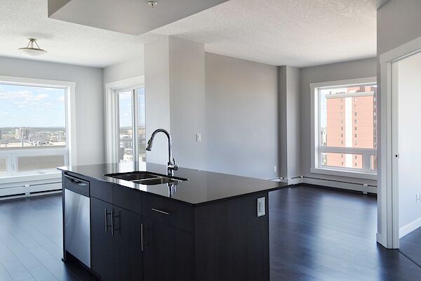 Edmonton 2 bedrooms Condo Unit for rent. Property photo: 356251-2