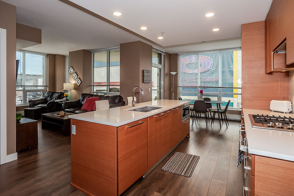 Calgary 2 bedrooms Condo Unit for rent. Property photo: 356269-1