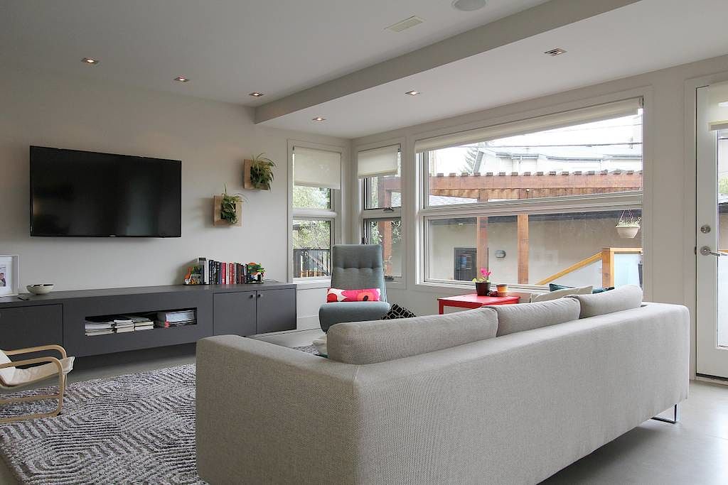 Calgary 3 + Den bedrooms Townhouse for rent. Property photo: 356338-1