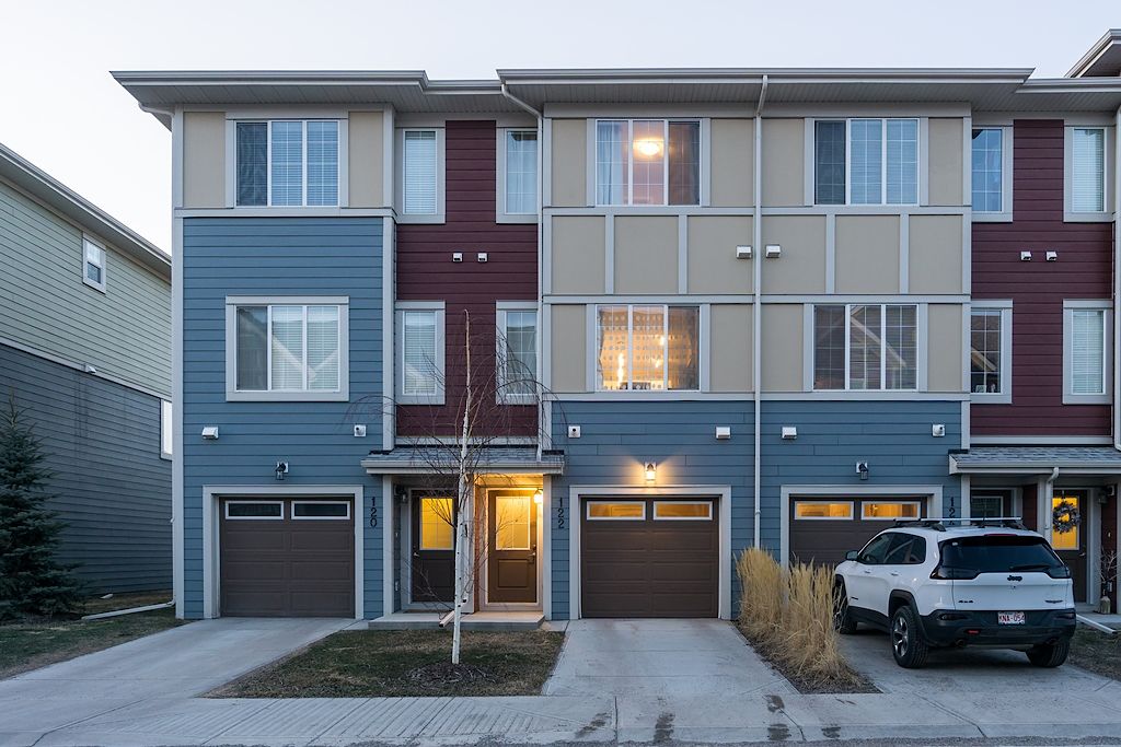 Calgary 2 + Den bedrooms Townhouse for rent. Property photo: 361019-1