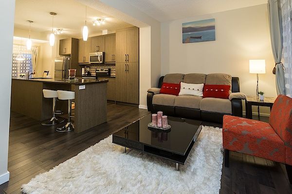 Calgary 2 + Den bedrooms Townhouse for rent. Property photo: 361019-2