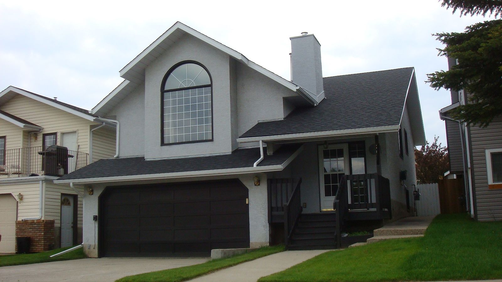 Airdrie 4 + Den bedrooms House for rent. Property photo: 363358-1